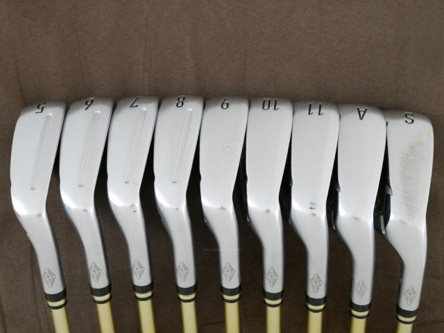 Iron set : Honma : ชุดเหล็ก Honma Beres 2020 Forged (ออกปี 2020) มีเหล็ก 5-11,Aw,Sw (9 ชิ้น เต็มเซ็ต เทียบเท่า 4-Pw,Aw,Sw) ก้าน ARMRQ (47) Flex S (2 ดาว)