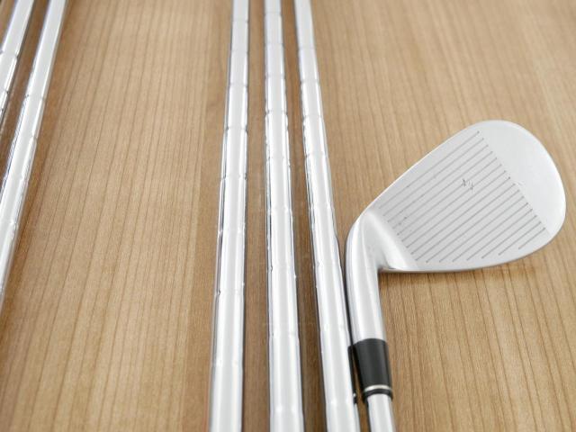 Iron set : Taylormade : ชุดเหล็ก Taylormade Gloire F2 Forged (รุ่นท๊อปสุด Japan Spec. ออกปี 2017) มีเหล็ก 6-Pw,Aw,Sw (7 ชิ้น) ก้านเหล็ก NS Pro Modus 105 Flex S