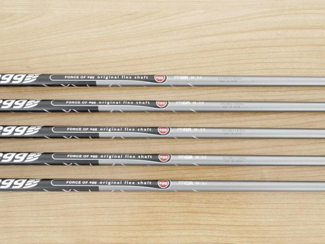 Lady club : All : ชุดเหล็กกระเทย PRGR New Egg Iron (รุ่นปี 2017 ตีง่ายและไกลมาก) มีเหล็ก 7-Pw,As (5 ชิ้น) ก้านกราไฟต์ Flex L (M-30)