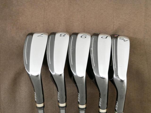 Lady club : All : ชุดเหล็กกระเทย PRGR New Egg Iron (รุ่นปี 2017 ตีง่ายและไกลมาก) มีเหล็ก 7-Pw,As (5 ชิ้น) ก้านกราไฟต์ Flex L (M-30)