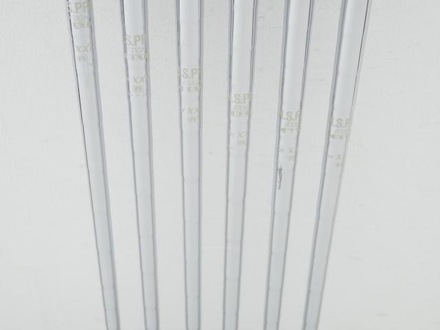 Iron set : XXIO : ชุดเหล็ก XXIO Cross (ออกปี 2019 ตีไกลที่สุดของที่สุดจาก XXIO หน้าเด้งสุดๆ) มีเหล็ก 6-Pw,Aw (6 ชิ้น ตีไกลกว่าปกติ 2 เบอร์) ก้านเหล็ก NS Pro 870 DST Flex R