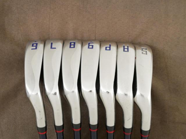 Iron set : Daiwa : ชุดเหล็ก Daiwa OnOff AKA (ออกปี 2021 หน้าเด้ง Maraging ยืดยุบได้ ตีง่าย นุ่ม ไกลมากๆ) มีเหล็ก 6-Pw,Aw,Sw (7 ชิ้น) ก้านกราไฟต์ Flex R