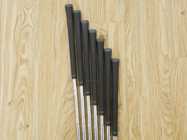 Iron set : Taylormade : ชุดเหล็ก Taylormade Gloire (รุ่นท๊อปสุด Japan Spec. ใบใหญ่ ตีง่าย ไกล) มีเหล็ก 6-Pw,Aw,Sw (7 ชิ้น) ก้านเหล็ก NS Pro 850 Flex R