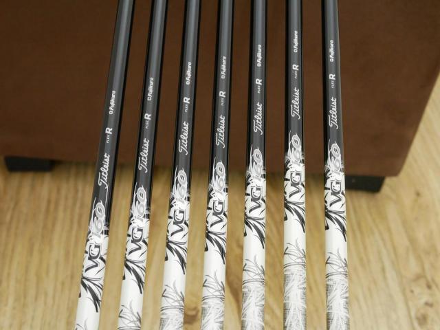 Iron set : Titleist : ชุดเหล็ก Titleist VG3 Forged (Japan Spec.) มีเหล็ก 5-Pw,Aw (7 ชิ้น) ก้านกราไฟต์ Fujikura VGI 60 Flex R