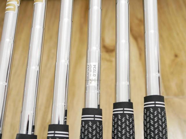 Iron set : Taylormade : ชุดเหล็ก Taylormade P790 (ตัวท้อปสุด ปี 2022 Japan Spec.) มีเหล็ก 5-Pw (6 ชิ้น) ก้านเหล็ก Dynamic Gold 95 S200