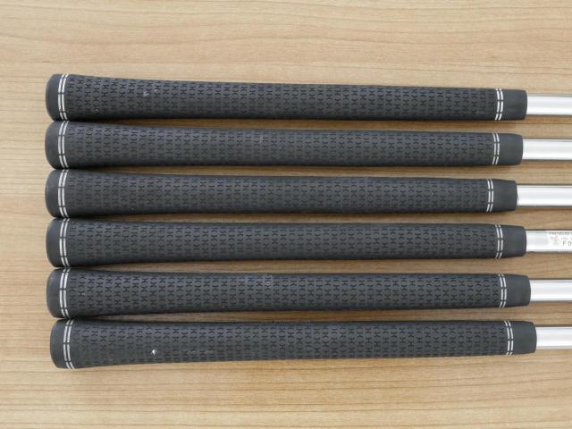 Iron set : Titleist : ชุดเหล็ก Titleist T100S Forged (รุ่นปี 2022) มีเหล็ก 5-Pw (6 ชิ้น) ก้านเหล็ก KBS Tour Lite 95 Flex S