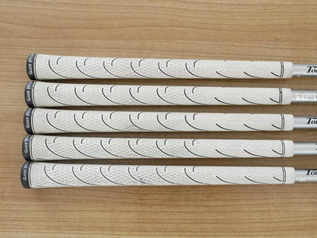 Iron set : Katana : ชุดเหล็กกระเทย Katana Voltio III G Series Hi (ตีง่าย ไกลมาก) มีเหล็ก 7-Pw,Aw (5 ชิ้น ระยะเทียบเท่า เหล็ก 6-Pw) ก้าน Tour AD VS-5 Flex R