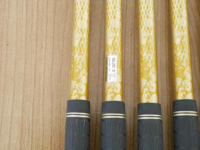 Iron set : Yonex : ชุดเหล็ก Yonex Royal E-Zone (ปี 2022 หน้าเด้งสุดๆ ตีไกลสุดๆ) มีเหล็ก 7-Pw,Aw,Sw (6 ชิ้น เหล็ก 7 ระยะเท่าเบอร์ 6 รุ่นอื่น) ก้านกราไฟต์ Flex SR