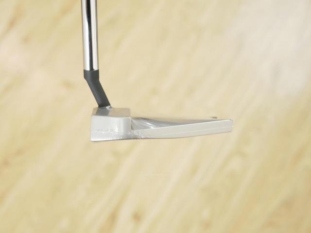 Putter : All : **ของใหม่ ยังไม่แกะพลาสติก** พัตเตอร์ Odyssey Microhinge #7S (รุ่นล่าสุด ปี 2025) ยาว 33 นิ้ว