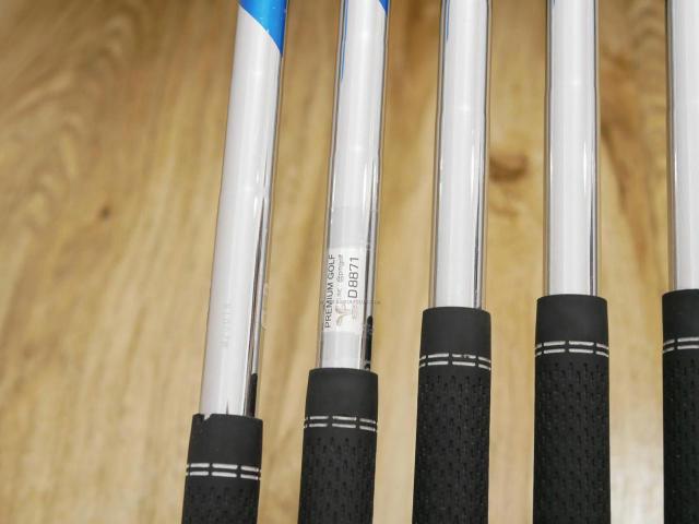 Iron set : Titleist : ชุดเหล็ก Titleist T400 (ตีง่ายที่สุด ไกลที่สุด ออกปี 2020) มีเหล็ก 7-Pw,43 (5 ชิ้น) ก้านเหล็ก NS Pro ZELOS 7 Flex S