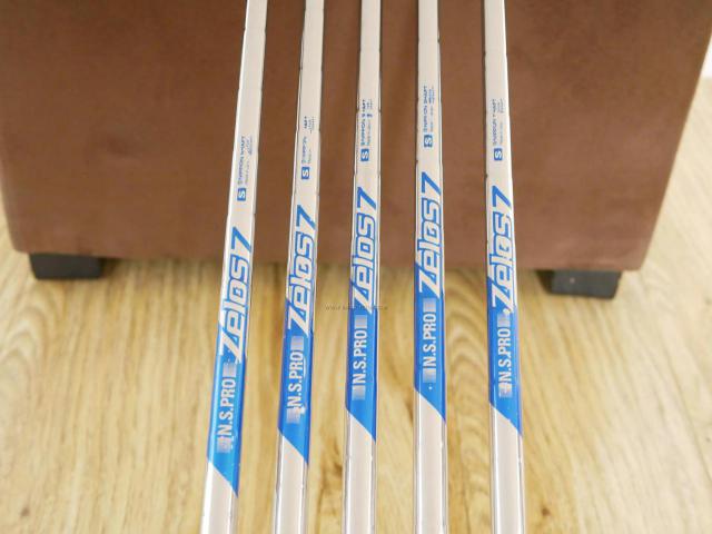 Iron set : Titleist : ชุดเหล็ก Titleist T400 (ตีง่ายที่สุด ไกลที่สุด ออกปี 2020) มีเหล็ก 7-Pw,43 (5 ชิ้น) ก้านเหล็ก NS Pro ZELOS 7 Flex S