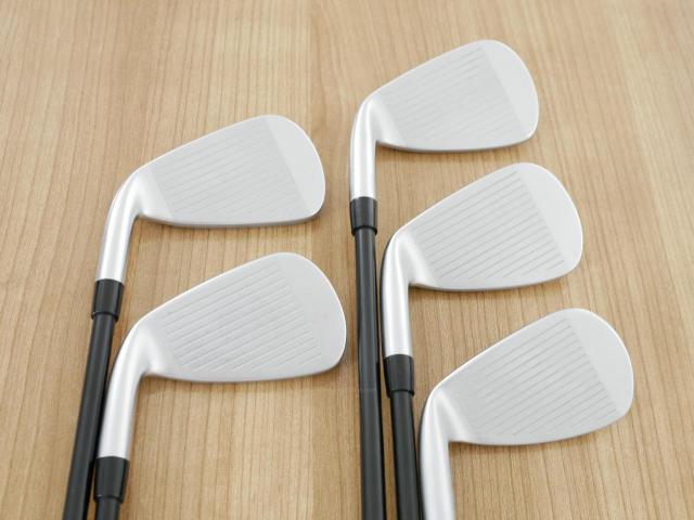 Iron set : Mizuno : ชุดเหล็ก Mizuno JPX 925 Hot Metal (ออกปี 2024 ตัวท๊อป ตีง่าย นุ่ม ไกลมาก) มีเหล็ก 7-Pw,Aw (5 ชิ้น) ก้านกราไฟต์ KBS TGI 70 Flex R