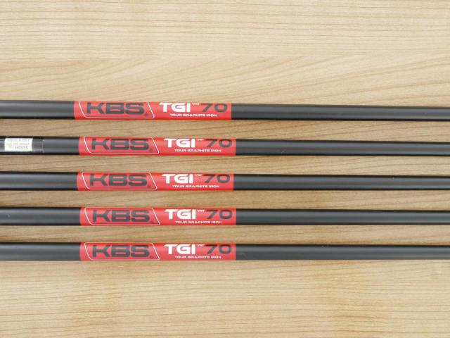 Iron set : Mizuno : ชุดเหล็ก Mizuno JPX 925 Hot Metal (ออกปี 2024 ตัวท๊อป ตีง่าย นุ่ม ไกลมาก) มีเหล็ก 7-Pw,Aw (5 ชิ้น) ก้านกราไฟต์ KBS TGI 70 Flex R