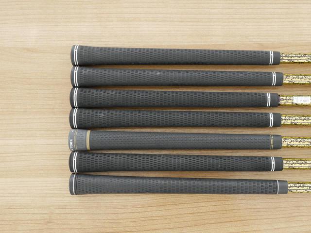 Iron set : Yonex : ชุดเหล็ก Yonex Royal DTP (ออกปี 2016 ท๊อปสุด ก้านดีมาก หน้าเด้ง ตีไกลสุดๆ) มีเหล็ก 6-Pw,Aw,Sw (7 ชิ้น) ก้านกราไฟต์ Flex R