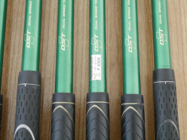 Iron set : XXIO : ชุดเหล็ก XXIO Prime 8 (รุ่นท๊อปสุด ออกปี 2015 ตีง่าย ไกล) มีเหล็ก 5-Pw (6 ชิ้น) ก้านกราไฟต์ SP-800 Flex R
