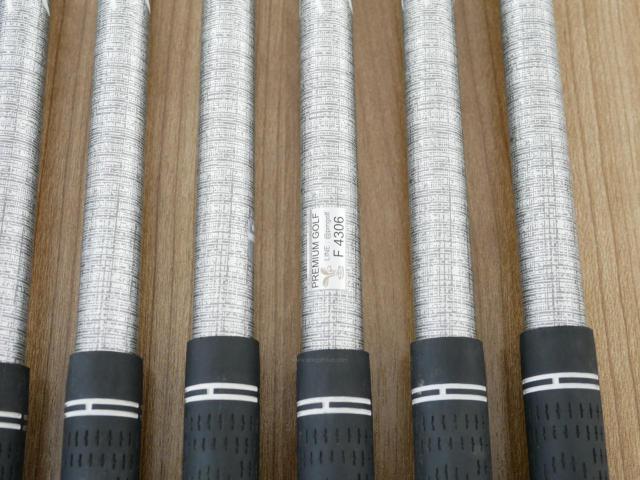 Iron set : Titleist : **มีตำหนิ** ชุดเหล็ก Titleist VG3 Forged (Japan Spec.) มีเหล็ก 5-Pw (6 ชิ้น) ก้านกราไฟต์ Flex R