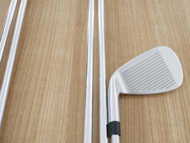 Iron set : Taylormade : ชุดเหล็ก Taylormade Qi (รุ่นล่าสุด ออกปี 2024 Japan Spec.) มีเหล็ก 6-Pw (5 ชิ้น) ก้านเหล็ก NS Pro 820GH Flex R