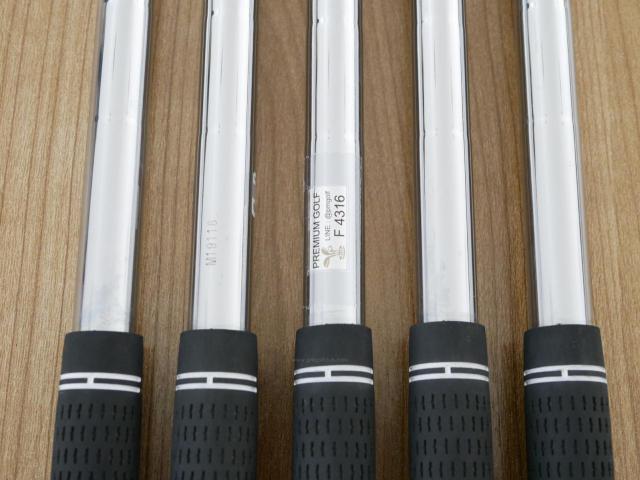 Iron set : Titleist : ชุดเหล็ก Titleist T300 (ออกปี 2019) มีเหล็ก 6-Pw (5 ชิ้น) ก้านเหล็ก NS Pro 950 NEO Flex S