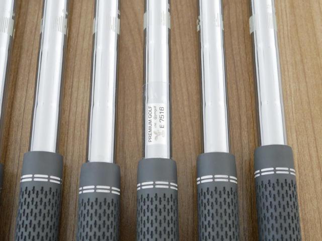 Iron set : Taylormade : ชุดเหล็ก Taylormade P790 (ตัวท้อปสุด ปี 2022 Japan Spec.) มีเหล็ก 4-Pw (7 ชิ้น) ก้านเหล็ก NS Pro 950 Flex R