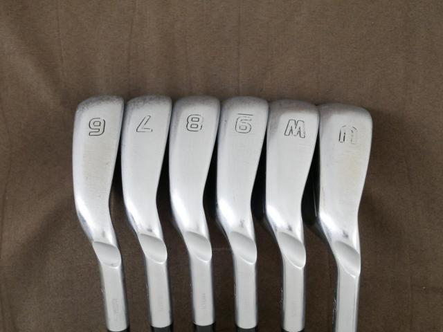 Iron set : Ping : ชุดเหล็ก Ping G700 (ปี 2019 Japan Spec. ใบใหญ่ ง่ายที่สุด ไกลที่สุดของ Ping) มีเหล็ก 6-Pw,Aw (6 ชิ้น) ก้านเหล็ก NS Pro 950 Flex S