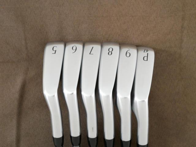 Iron set : Titleist : ชุดเหล็ก Titleist T250 Forged Launch Spec (รุ่นล่าสุด ออกปี 2025 Japan Spec) มีเหล็ก 5-Pw (6 ชิ้น) ก้านกราไฟต์ Mitsubishi MMT 65 Flex R