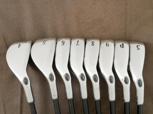 Iron set : Callaway : ชุดเหล็ก Callaway Big Bertha (ใบใหญ่ ตีง่าย) มีเหล็ก 4-Pw,Sw (8 ชิ้น) ก้านกราไฟต์ Flex R