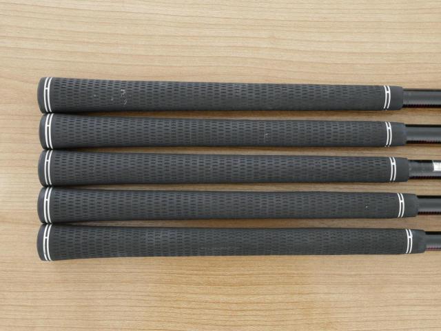 Iron set : PRGR : ชุดเหล็ก PRGR ID Nabla Red (รุ่นท๊อปสุด หน้าเด้ง ไกลมาก) มีเหล็ก 6-Pw (5 ชิ้น) ก้านกราไฟต์ M-37 Flex R