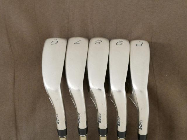 Iron set : PRGR : ชุดเหล็ก PRGR ID Nabla Red (รุ่นท๊อปสุด หน้าเด้ง ไกลมาก) มีเหล็ก 6-Pw (5 ชิ้น) ก้านกราไฟต์ M-37 Flex R