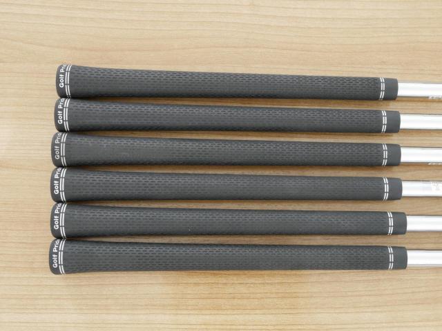 Iron set : Titleist : ชุดเหล็ก Titleist T200 Forged (รุ่นปี 2022 Japan Spec) มีเหล็ก 5-Pw (6 ชิ้น) ก้านเหล็ก NS Pro 880 AMC Flex S