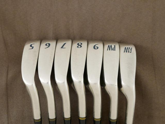 Iron set : Other Brand : ชุดเหล็ก S-Yard Exelight มีเหล็ก 5-Pw,Aw (7 ชิ้น) ก้านกราไฟต์ Flex R1
