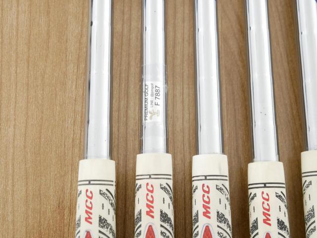 Iron set : Bridgestone : ชุดเหล็ก Bridgestone JGR Hybrid Forged (ตีไกลกว่าตัวอื่น 2 เบอร์) มีเหล็ก 7-P1,P2,Aw,Sw (7 ชิ้น) ก้านเหล็ก NS Pro ZELOS 8 Flex S