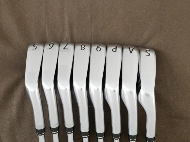 Iron set : Titleist : ชุดเหล็ก Titleist VG3 Forged (Japan Spec.) มีเหล็ก 5-Pw,Aw,Sw (8 ชิ้น) ก้านเหล็ก NS Pro 950 Flex S
