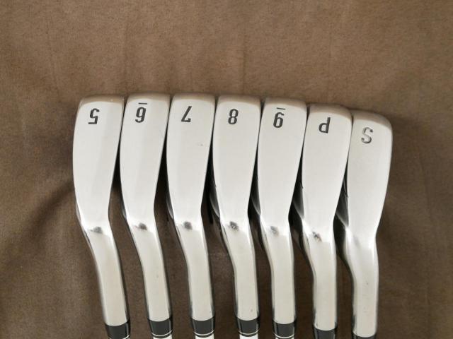 Iron set : Callaway : ชุดเหล็ก Callaway Big Bertha Beta (ใบใหญ่ ตีง่ายมาก) มีเหล็ก 5-Pw,Sw (7 ชิ้น) ก้านกราไฟต์ Fujikura Air Speeder Flex R