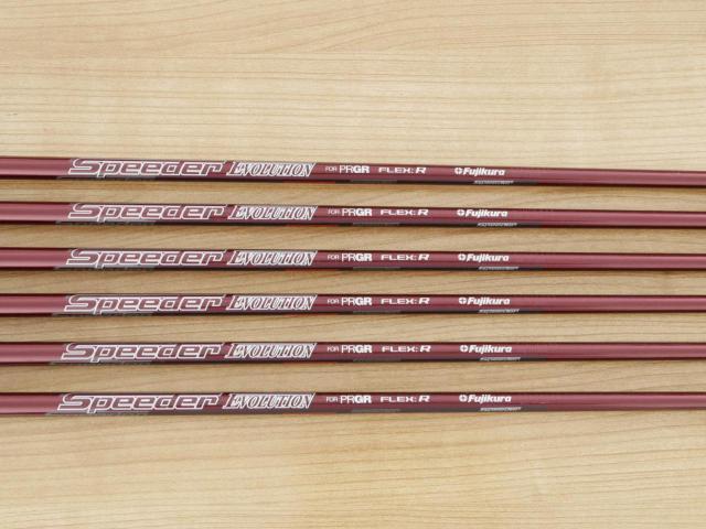 Iron set : PRGR : ชุดเหล็ก PRGR RS Red (รุ่นปี 2020 หน้าเด้ง ตีไกลมาก) มีเหล็ก 6-Pw,Aw (6 ชิ้น) ก้านกราไฟต์ Fujikura Speeder Evolution Flex R
