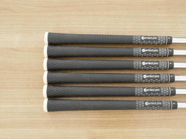 Iron set : Romaro : ชุดเหล็ก Romaro Ray MC Forged (นุ่มแน่นมากๆ) มีเหล็ก 5-Pw (6 ชิ้น) ก้านเหล็ก Dynamic Gold S200