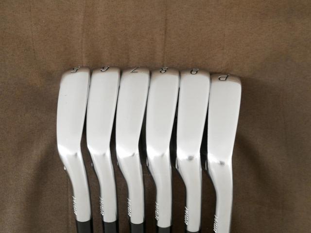 Iron set : PRGR : ชุดเหล็ก PRGR 02 Forged (ปี 2021 นุ่มมาก หายาก) มีเหล็ก 5-Pw (6 ชิ้น) ก้านเหล็ก NS Pro 85 Flex SR (M-40)