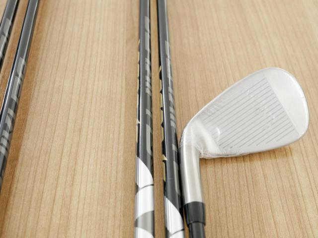 Lady club : All :  **ของใหม่ ยังไม่แกะพลาสติก** ชุดเหล็ก Cobra Darkspeed ADAPT MAX (ออกปี 2025 ตีง่าย ไกล) มีเหล็ก 7-Pw,Sw (5 ชิ้น) ก้านกราไฟต์ Fujikura Speeder Flex A (Lady)