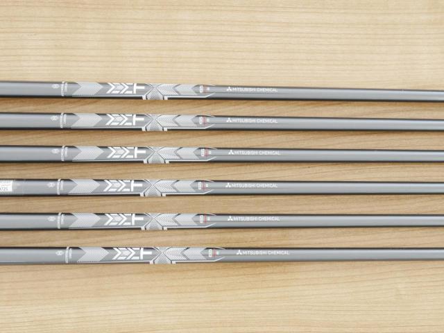 Iron set : Titleist : ชุดเหล็ก Titleist T350 Forged (รุ่นใหม่ล่าสุด ออกปี 2025) มีเหล็ก 5-Pw (6 ชิ้น) ก้านกราไฟต์ Mitsubishi MMT 65 Flex R