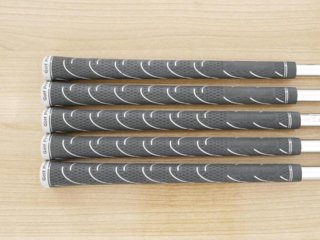 Iron set : Callaway : ชุดเหล็ก Callaway Big Bertha (รุ่นล่าสุด ปี 2023 ตีง่ายที่สุดของ Callaway) มีเหล็ก 6-Pw (5 ชิ้น) ก้านเหล็ก NS Pro 950 Neo Flex S