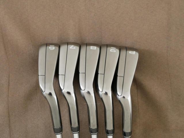 Iron set : Callaway : ชุดเหล็ก Callaway Big Bertha (รุ่นล่าสุด ปี 2023 ตีง่ายที่สุดของ Callaway) มีเหล็ก 6-Pw (5 ชิ้น) ก้านเหล็ก NS Pro 950 Neo Flex S