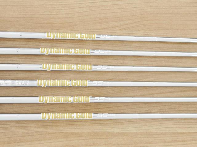 Iron set : Callaway : **ของใหม่ ยังไม่แกะพลาสติก** ชุดเหล็ก Callaway Rogue ST Max (ออกปี 2022 ตีง่าย ไกลมาก) มีเหล็ก 5-Pw (6 ชิ้น) ก้านเหล็ก Dynamic Gold 95 R300