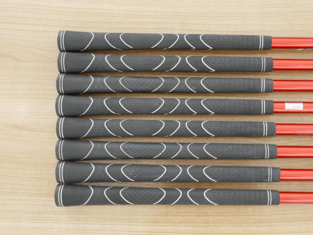 Iron set : Maruman : ชุดเหล็ก Maruman Red-V II (ใบใหญ่ ตีง่าย ไกล) มีเหล็ก 5-Pw,Aw,Sw (8 ชิ้น) ก้านกราไฟต์ Flex R