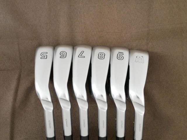 Iron set : Ping : ชุดเหล็ก Ping G425 (รุ่นปี 2021 Japan Spec. ใบใหญ่ ง่าย ไกล) มีเหล็ก 5-Pw (6 ชิ้น) ก้านเหล็ก NS Pro 950 NEO Flex S