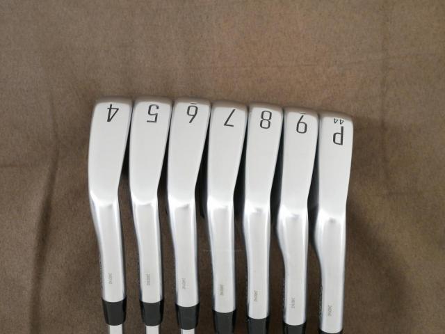 Iron set : Titleist : ชุดเหล็ก Titleist T150 Forged (ออกปี 2023 นุ่ม แน่น คม) มีเหล็ก 4-Pw (7 ชิ้น) ก้านเหล็ก AMT Black S300