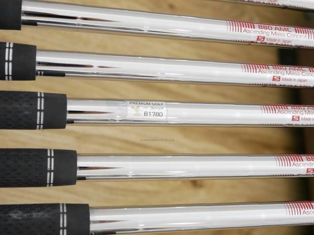 Iron set : Titleist : ชุดเหล็ก Titleist T300 (รุ่นล่าสุด ปี 2022) มีเหล็ก 5-Pw,48 (7 ชิ้น) ก้านเหล็ก NS Pro 880 AMC Flex S