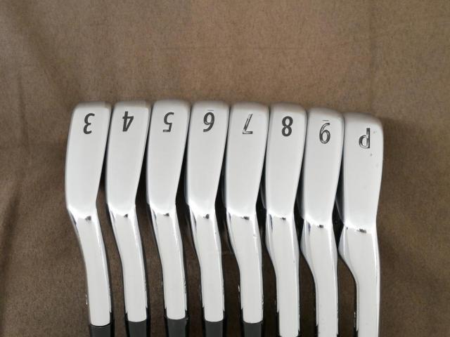 Iron set : Titleist : ชุดเหล็ก Titleist AP2 712 Forged มีเหล็ก 3-Pw (8 ชิ้น) ก้านเหล็ก NS Pro 950 Flex S