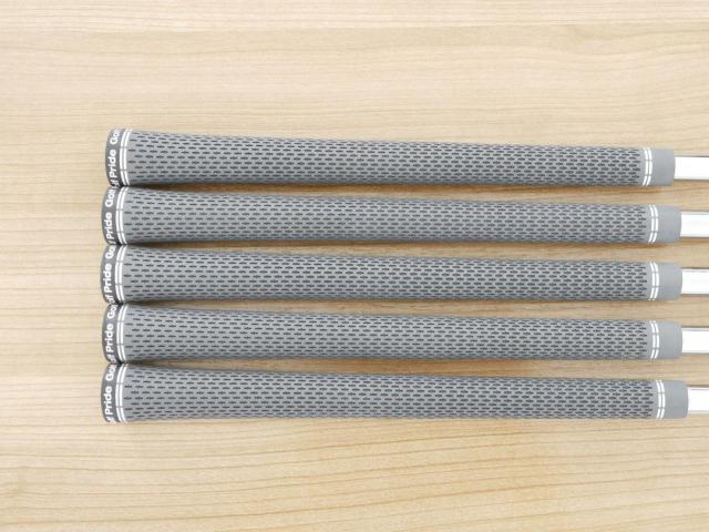 Iron set : Taylormade : ชุดเหล็ก Taylormade P770 Forged (รุ่นล่าสุด ออกปี 2024 นุ่ม แน่น) มีเหล็ก 6-Pw (5 ชิ้น) ก้านเหล็ก Dynamic Gold 115 MID S200