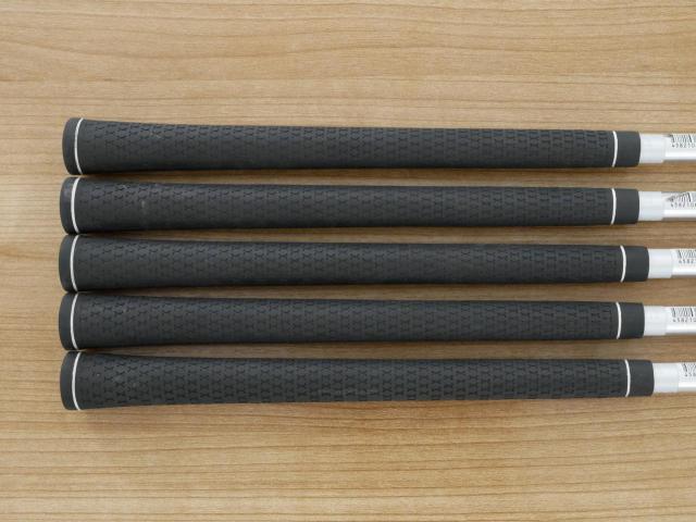 Iron set : Other Brand : ชุดเหล็ก Ryoma DSI (ตีง่ายมาก ไกลมากๆ หายากสุดๆ) มีเหล็ก 6-Pw (5 ชิ้น) ก้านกราไฟต์ Tour AD Flex R