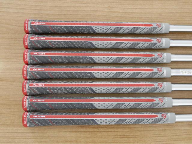 Iron set : Titleist : ชุดเหล็ก Titleist T200 Forged (รุ่นล่าสุด ออกปี 2023 Japan Spec) มีเหล็ก 5-Pw,48 (7 ชิ้น) ก้านเหล็ก NS Pro Modus 115 Flex S