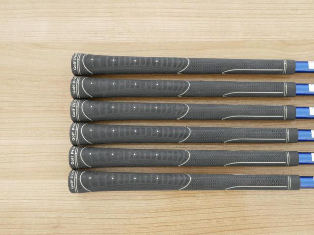 Iron set : Maruman : ชุดเหล็ก Maruman Majesty Royale (รุ่นท็อปสุด ล่าสุด ปี 2026 ของใหม่ 9 หมื่นบาท) มีเหล็ก 6-Pw,Aw (6 ชิ้น) ก้านกราไฟต์ Flex R